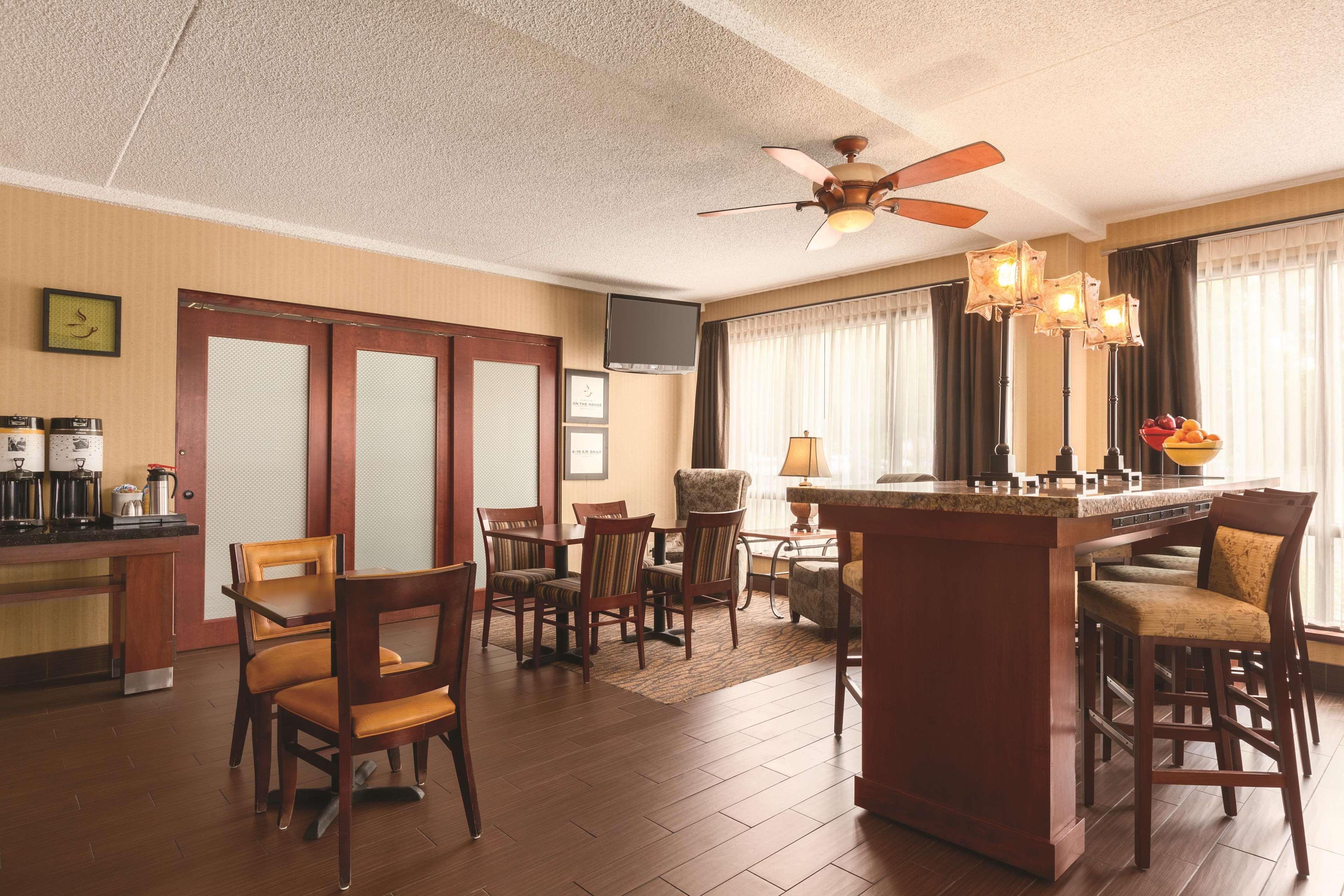 Hampton Inn Des Moines-Airport Ngoại thất bức ảnh