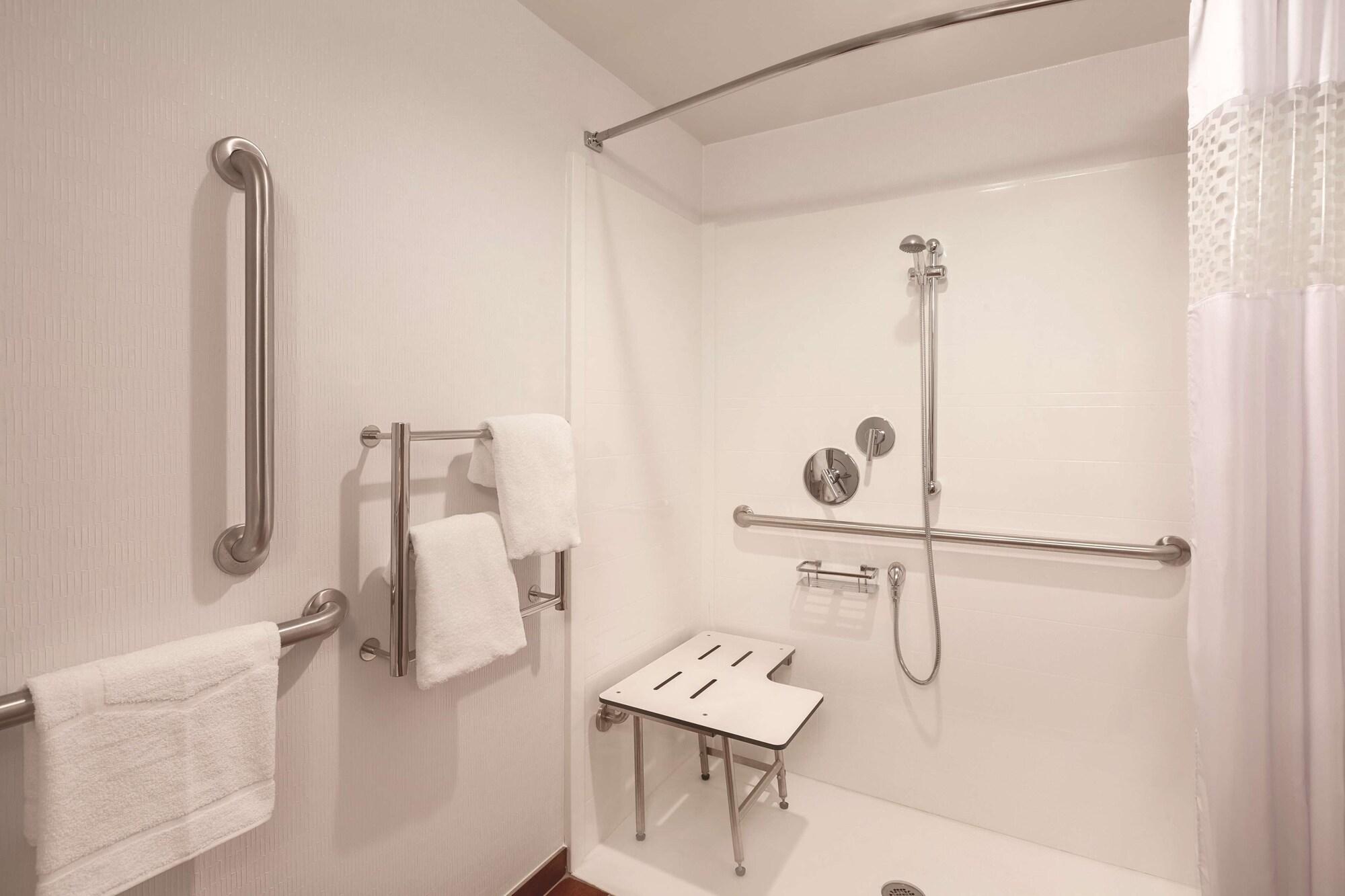 Hampton Inn Des Moines-Airport Ngoại thất bức ảnh