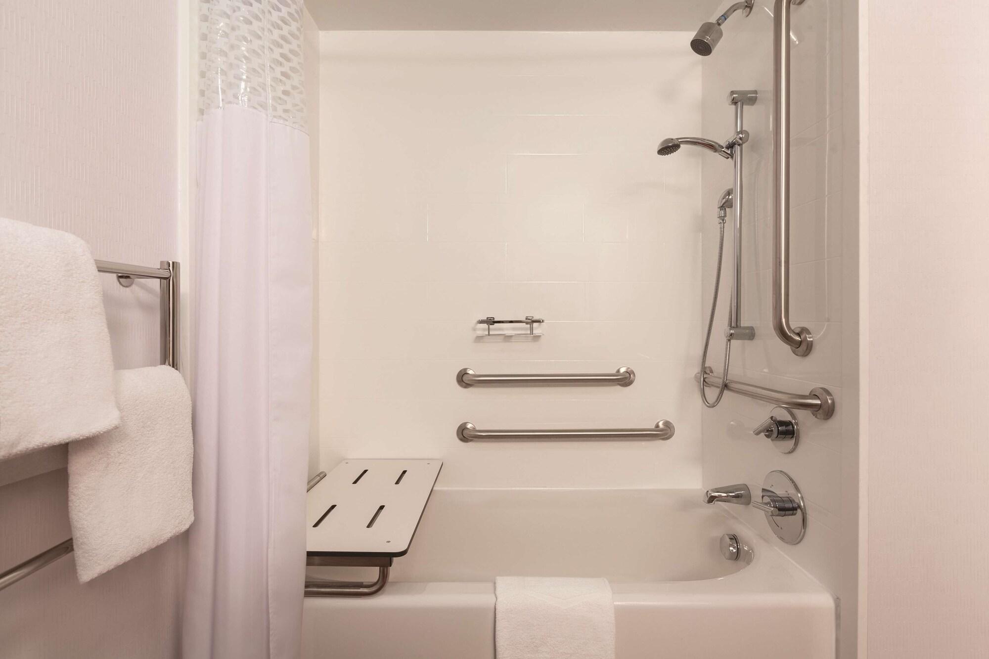 Hampton Inn Des Moines-Airport Ngoại thất bức ảnh