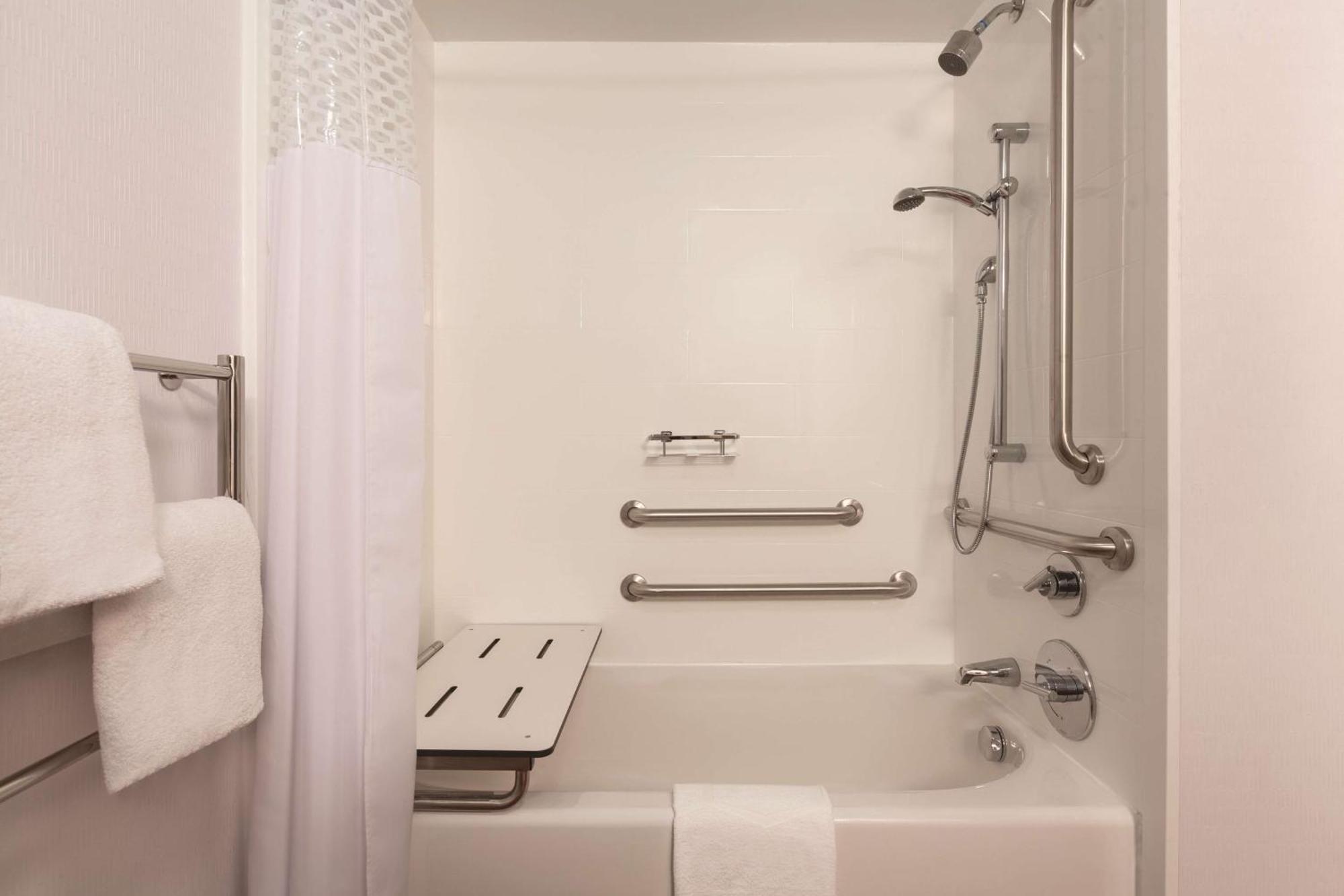 Hampton Inn Des Moines-Airport Ngoại thất bức ảnh