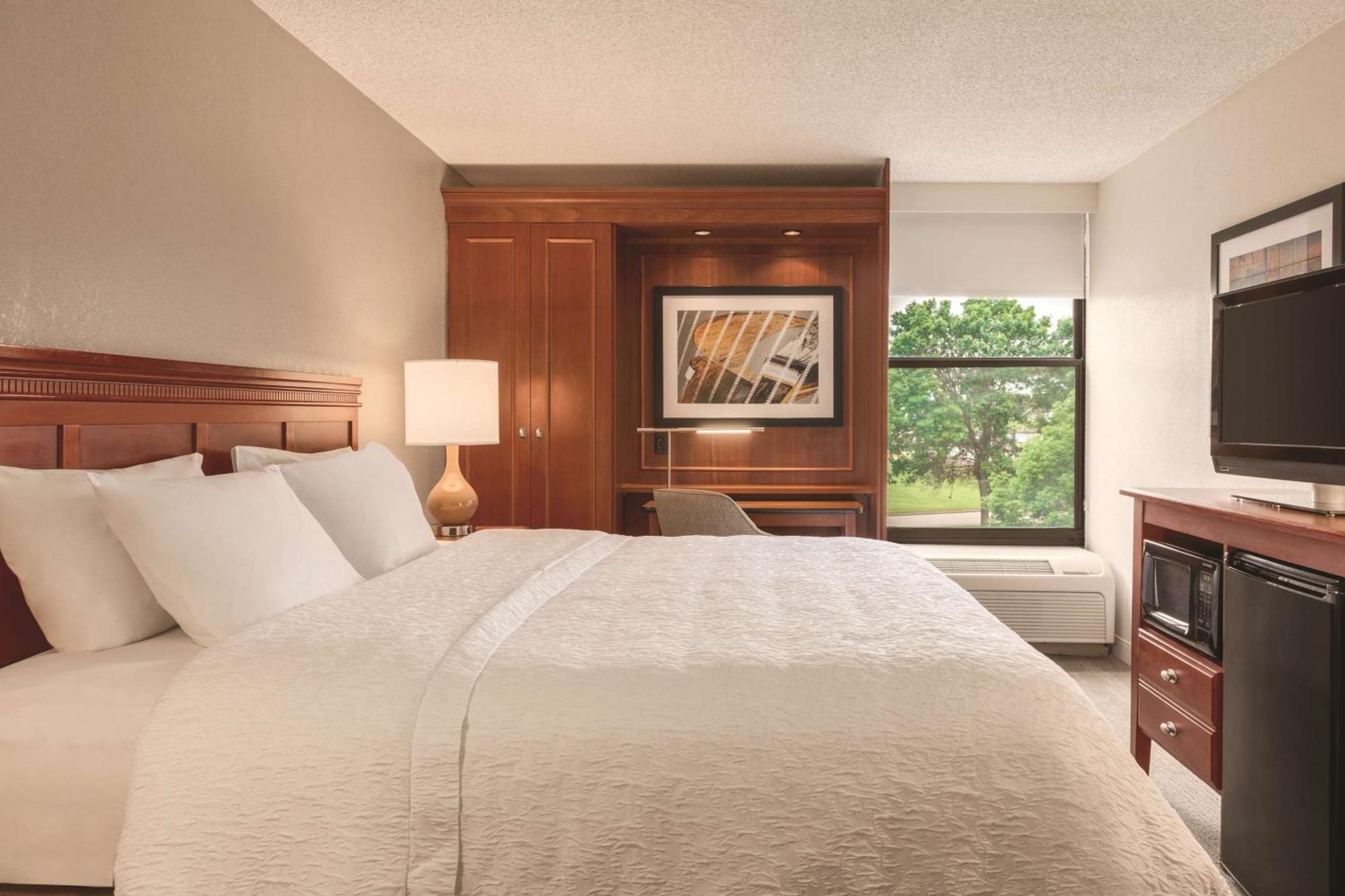 Hampton Inn Des Moines-Airport Ngoại thất bức ảnh