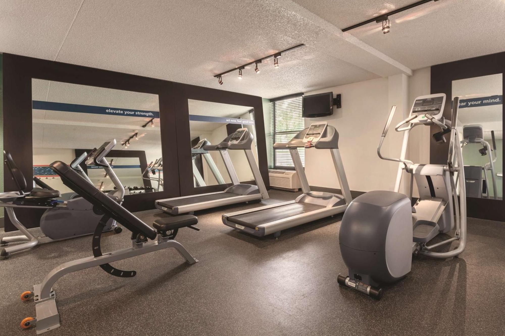 Hampton Inn Des Moines-Airport Ngoại thất bức ảnh